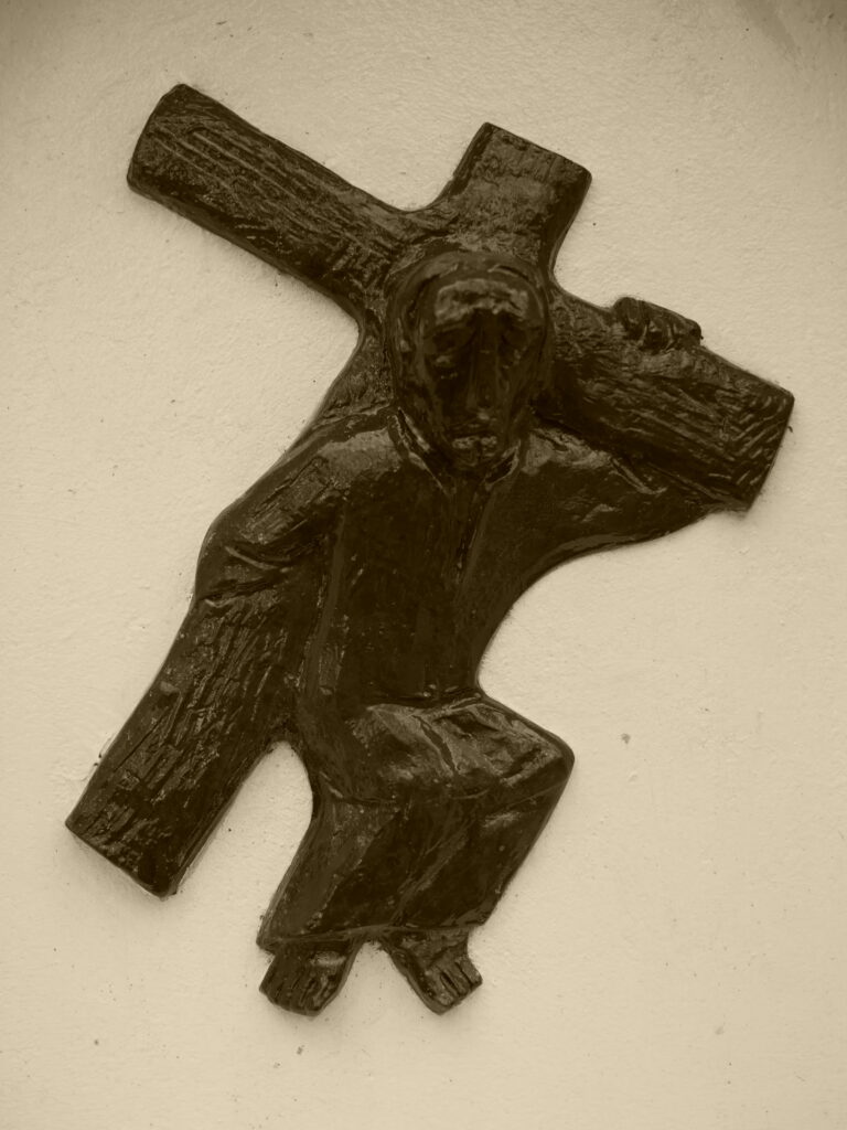 3. Station - Jesus fällt zum ersten Mal unter dem Kreuz